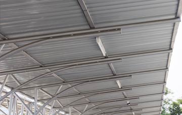 installing Mial metal roofing